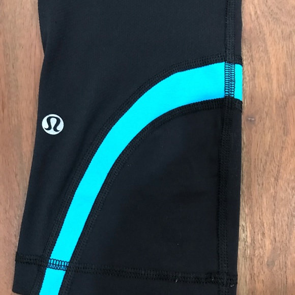 Lululemon Run: Inspire Crop II Legging Black / Twin Stripe Spry Blue / Spry blue - Picture 5 of 15